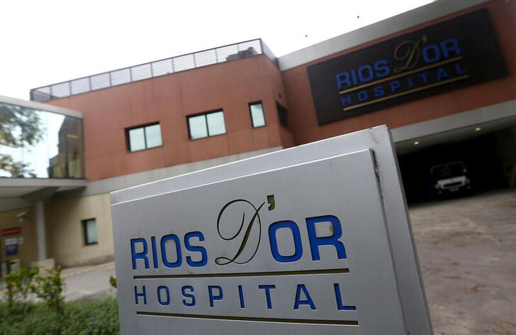 FILE PHOTO: The sign of Rios D'or Hospital, which is part of Rede D'Or Sao Luiz SA hospitals chain, is pictured on its entrance in Rio de Janeiro, Brazil December 2, 2015. REUTERS/Ricardo Moraes/File Photo