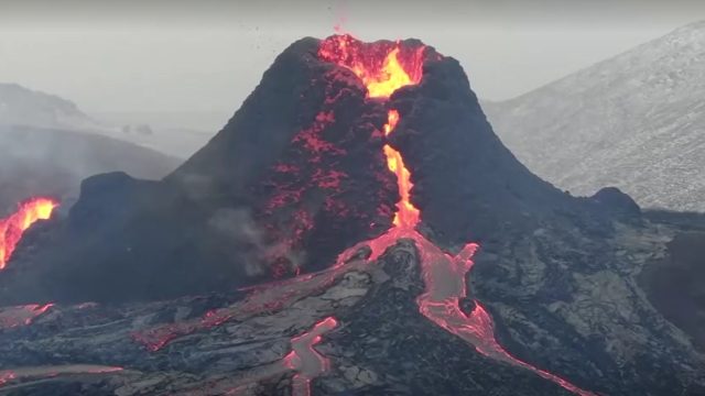 Drone gets up close to erupting volcano crater in Iceland