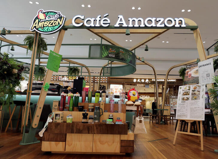 A PTTOR Cafe Amazon outlet is pictured in Singapore's Jewel Changi Airport March 27, 2021. Picture taken March 27, 2021. REUTERS/Dawn Chua