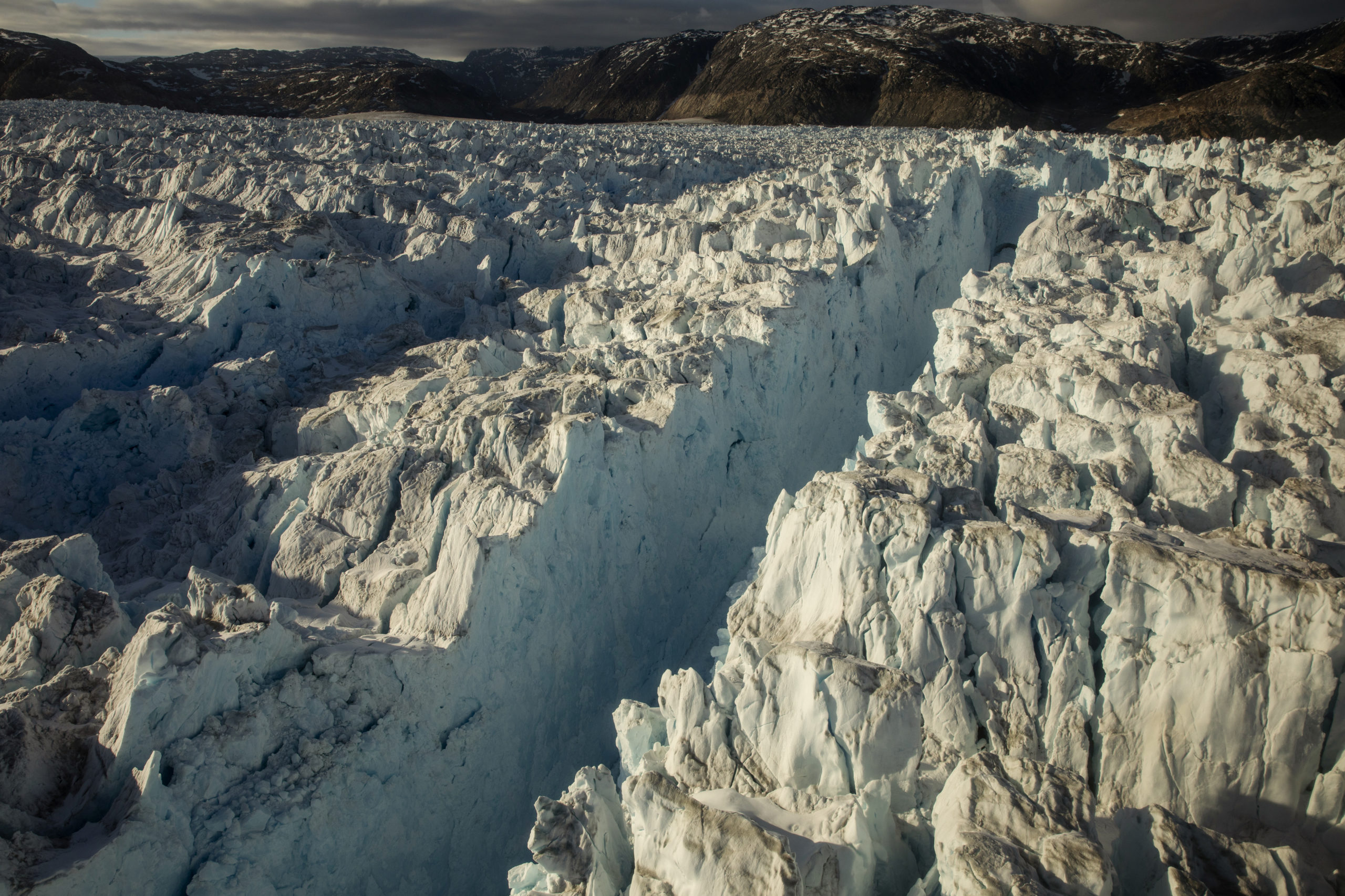 A large crevasse forms near the calving front of the Helheim glacier near Tasiilaq, Greenland, June 22, 2018.  REUTERS/Lucas Jackson 