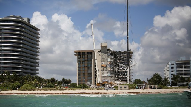 ICYMI – Collapsing condos in Miami and a look into news industry trends