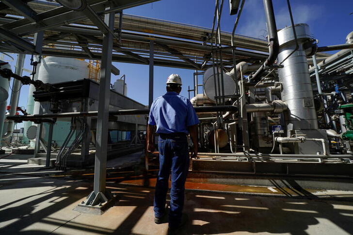 FILE PHOTO: Calgren's renewable fuels facility that cleans dairy methane into natural gas is shown in Pixley, California, U.S., October 2, 2019. Picture taken October 2, 2019.       REUTERS/Mike Blake/File Photo