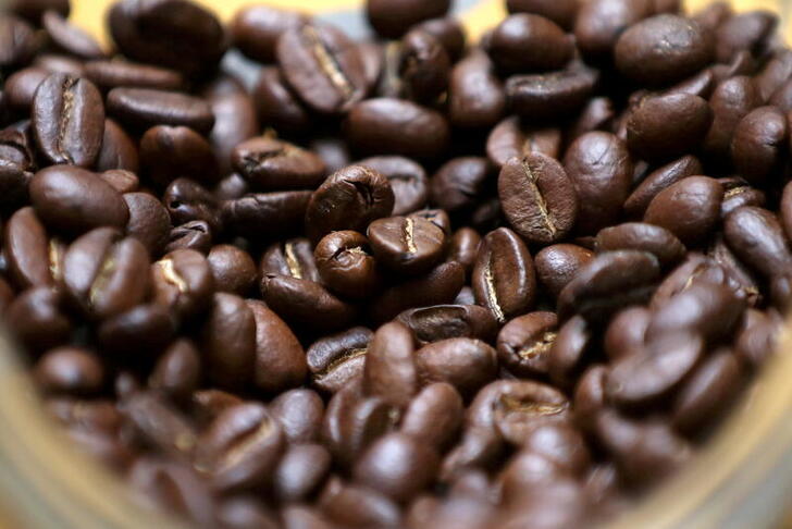 FILE PHOTO: Roasted coffee beans are seen on display at a Juan Valdez store in Bogota, Colombia June 5, 2019. REUTERS/Luisa Gonzalez/File Photo
