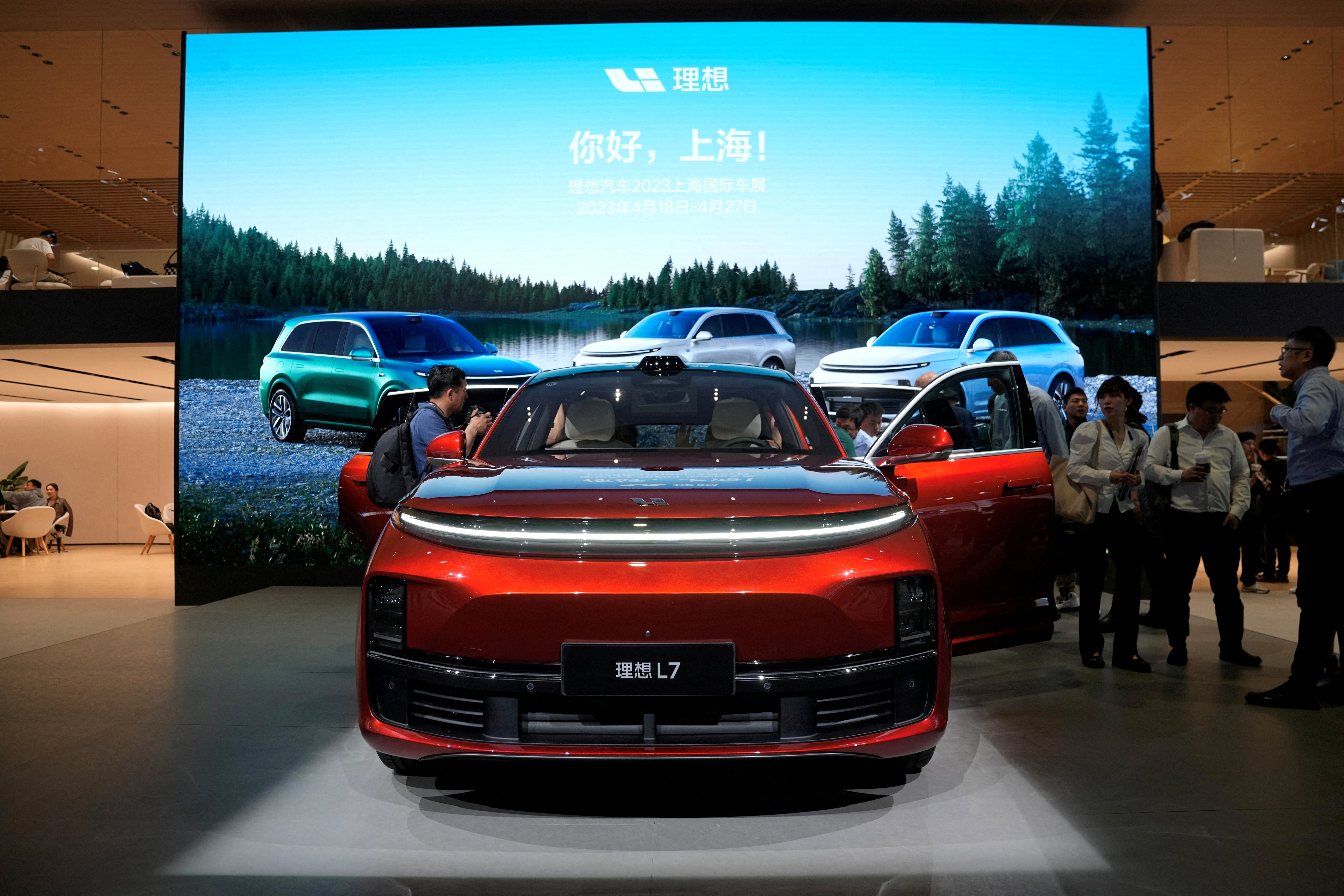 FILE PHOTO: A Li L7 electric SUV by Li Auto is displayed at the Auto Shanghai show, in Shanghai, China April 18, 2023. REUTERS/Aly Song/File Photo