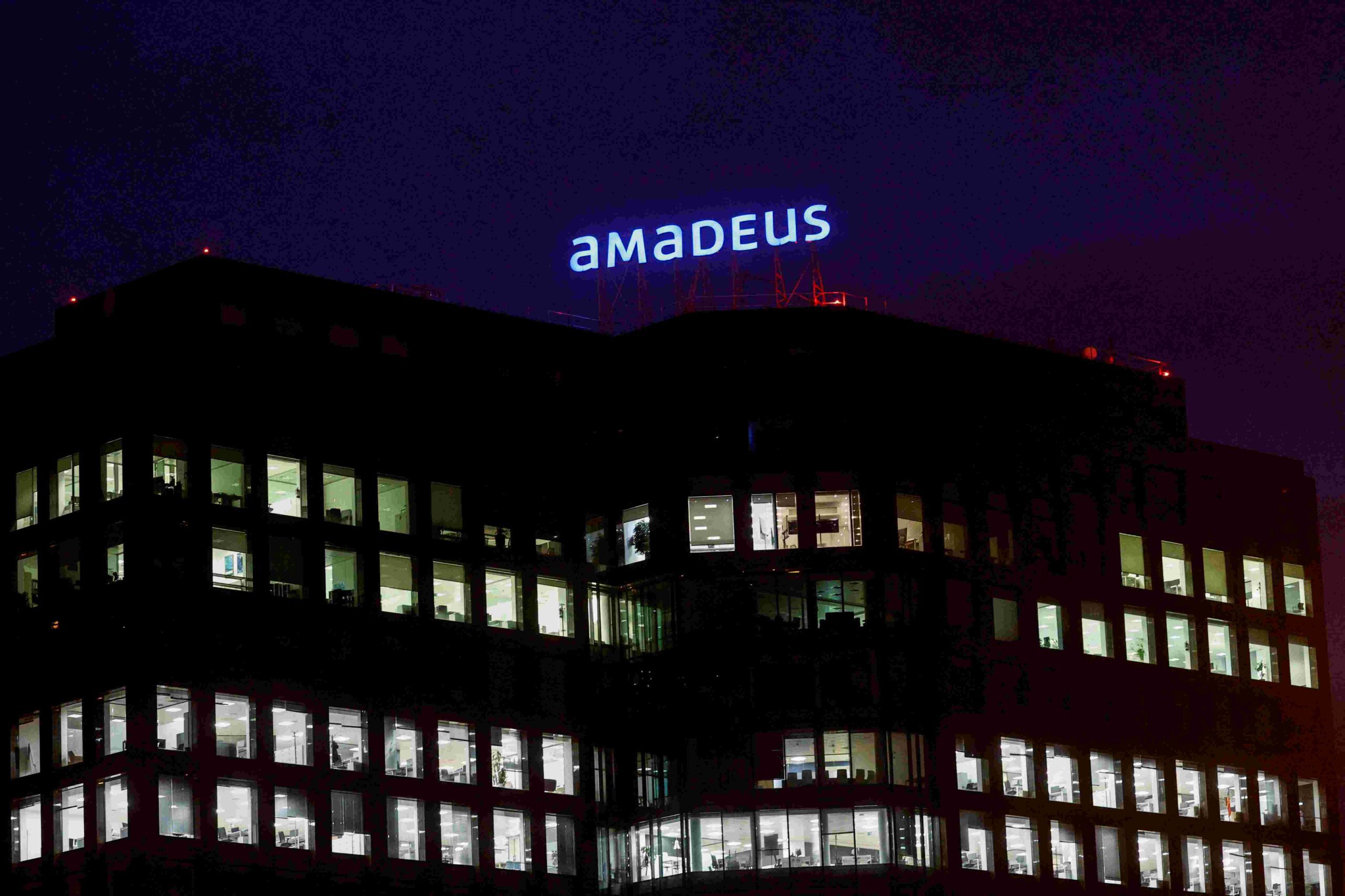Fiserv, Amadeus vie to acquire Shift4 Payments
