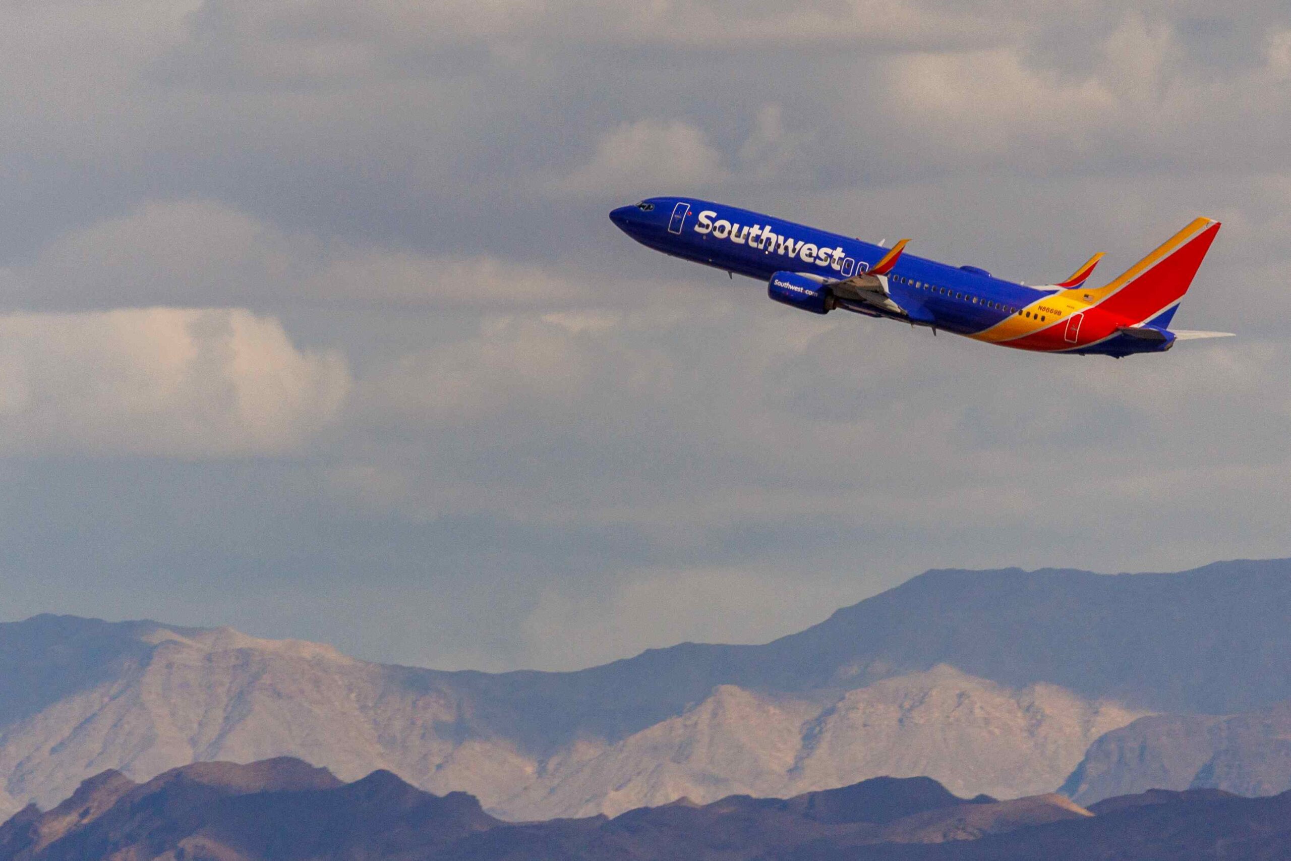 Southwest cuts delivery forecast from Boeing